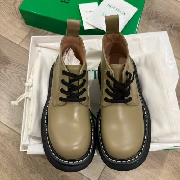 NIB Authentic Bottega Veneta Swell lace up boots - Picture 3 of 4